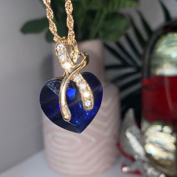 3For$15 Titanic Deep Blue Under the Ocean Heart Necklace - Picture 3 of 4